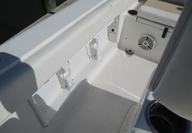 Sea Ray hunt ultra 211