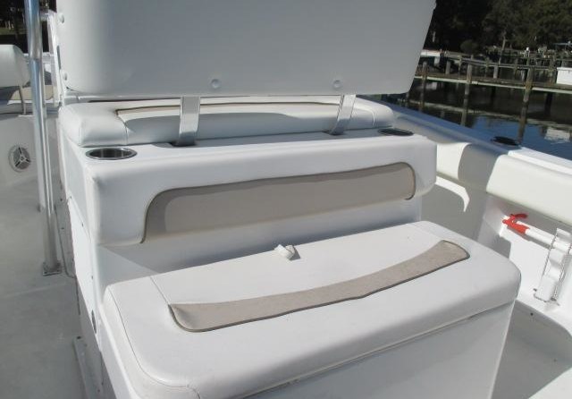 Sea Ray hunt ultra 211