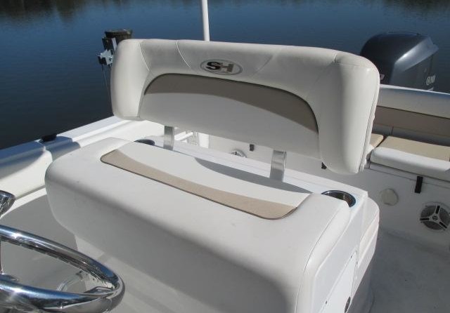 Sea Ray hunt ultra 211