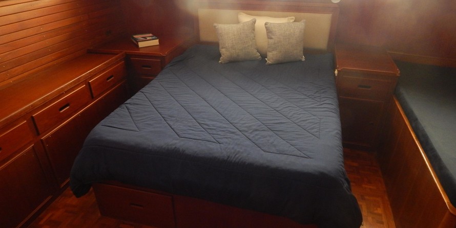 Grand Banks Motor Yacht