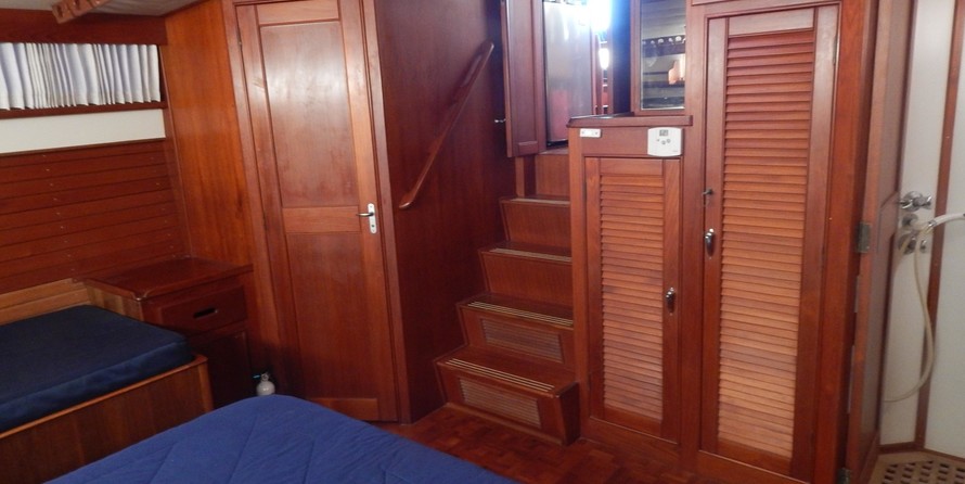 Grand Banks Motor Yacht