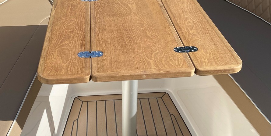 Interboat intender 700