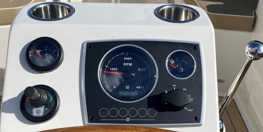 Interboat intender 700