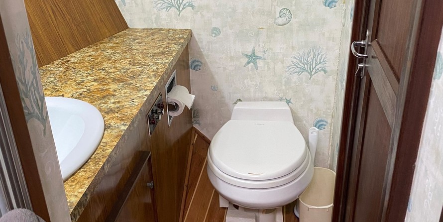 Hatteras 77 Convertible