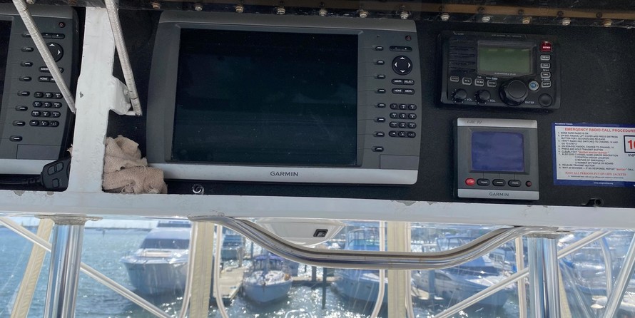 Hatteras 77 Convertible