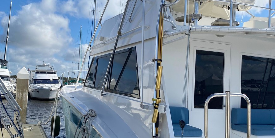 Hatteras 77 Convertible