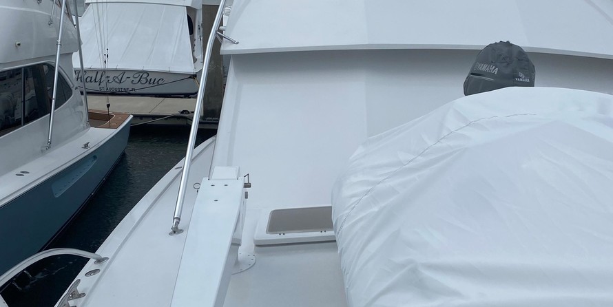 Hatteras 77 Convertible