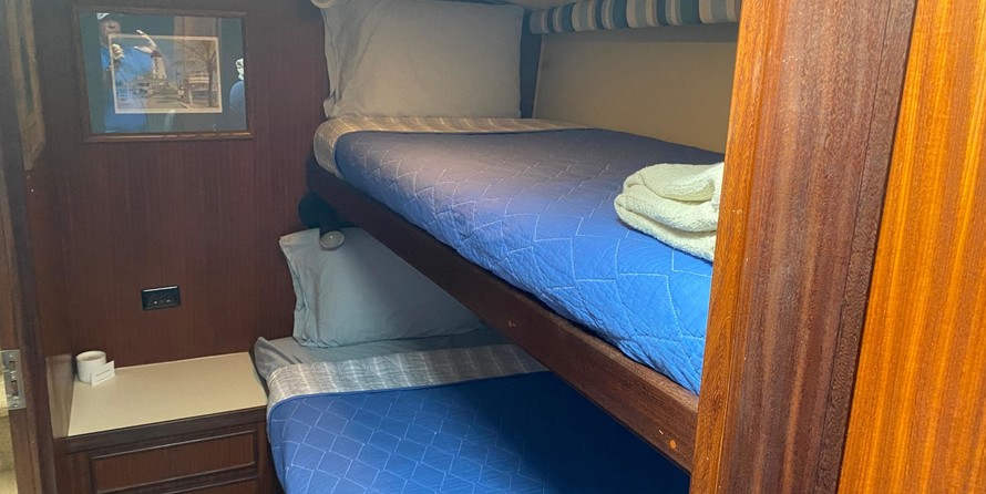 Hatteras 77 Convertible