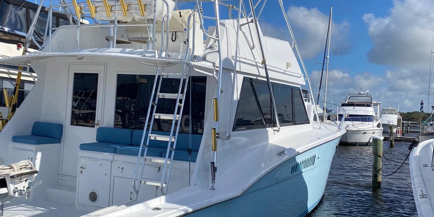 Hatteras 77 Convertible