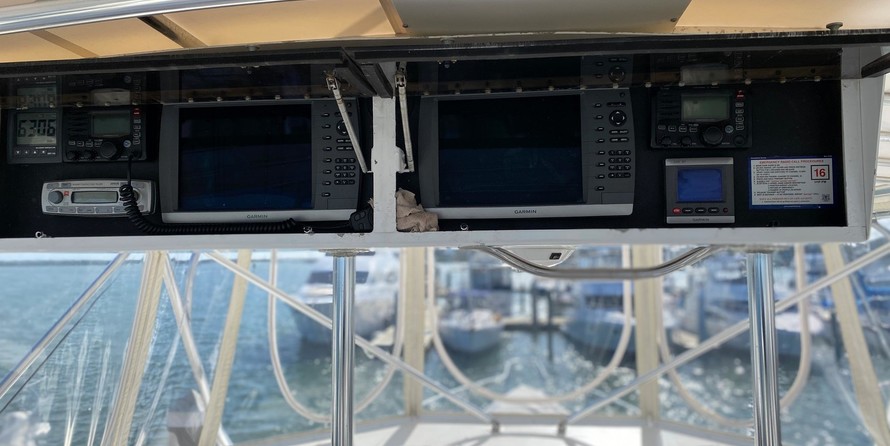 Hatteras 77 Convertible