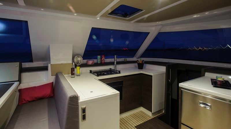 Nautitech 40 Open - 4 + 2 cab.