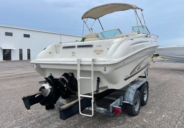 Sea ray 215 express cruiser