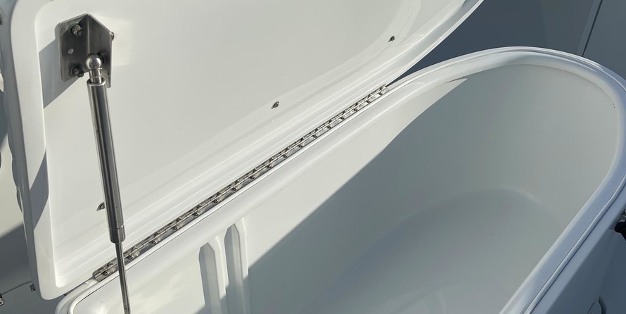 Yellowfin 32 offshore