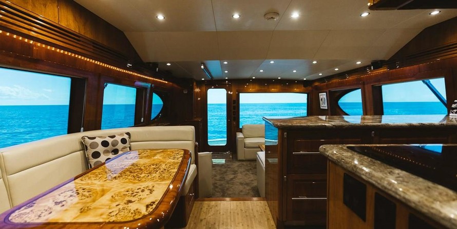 Hatteras 77 Convertible