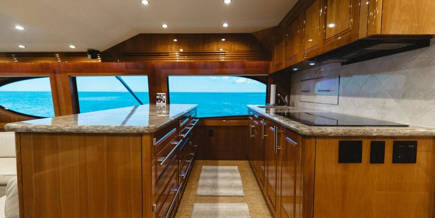 Hatteras 77 Convertible