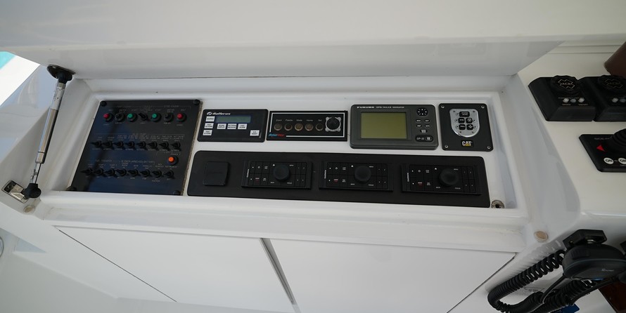 Hatteras 77 Convertible