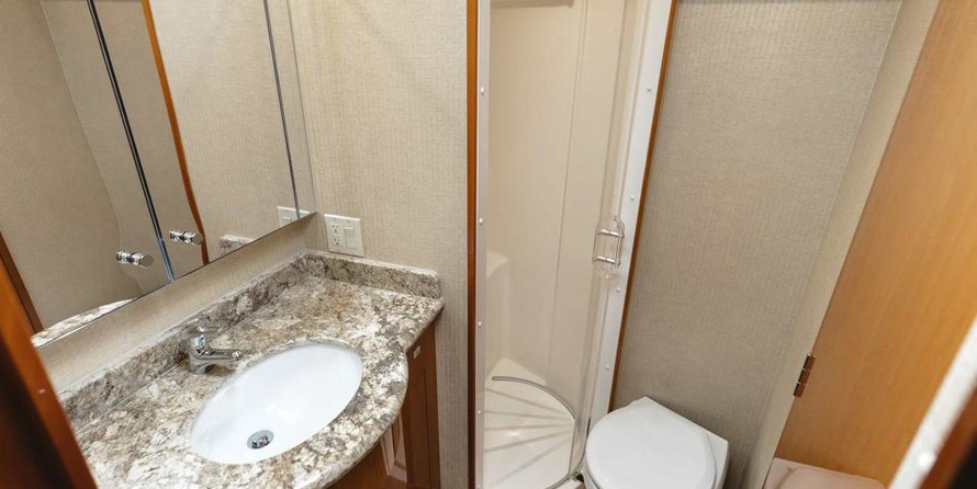 Hatteras 77 Convertible