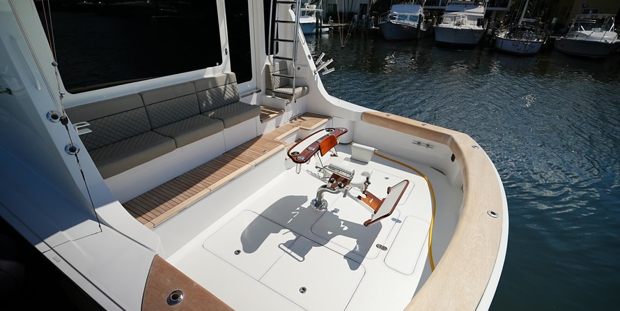 Hatteras 77 Convertible