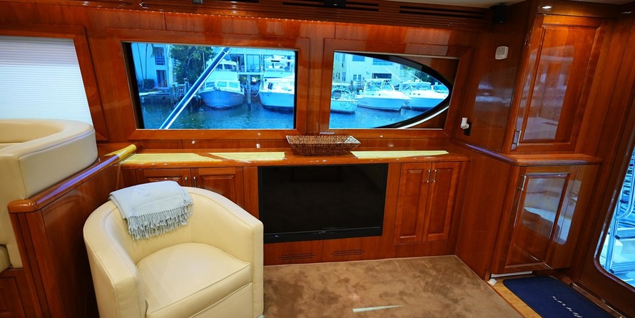 Hatteras 77 Convertible