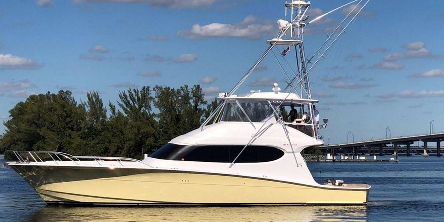 Hatteras 77 Convertible