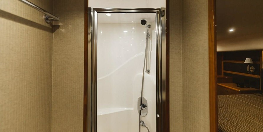 Hatteras 77 Convertible