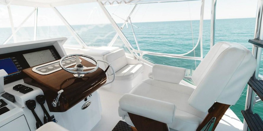 Hatteras 77 Convertible