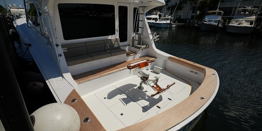 Hatteras 77 Convertible