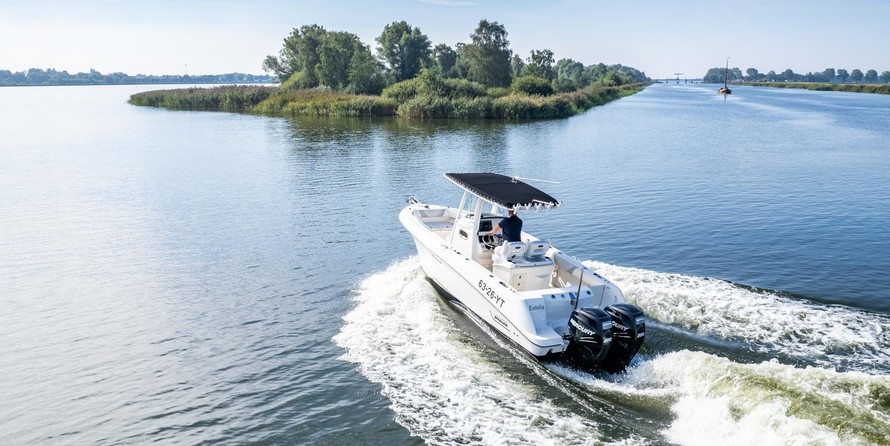 Boston Whaler 250 Outrage