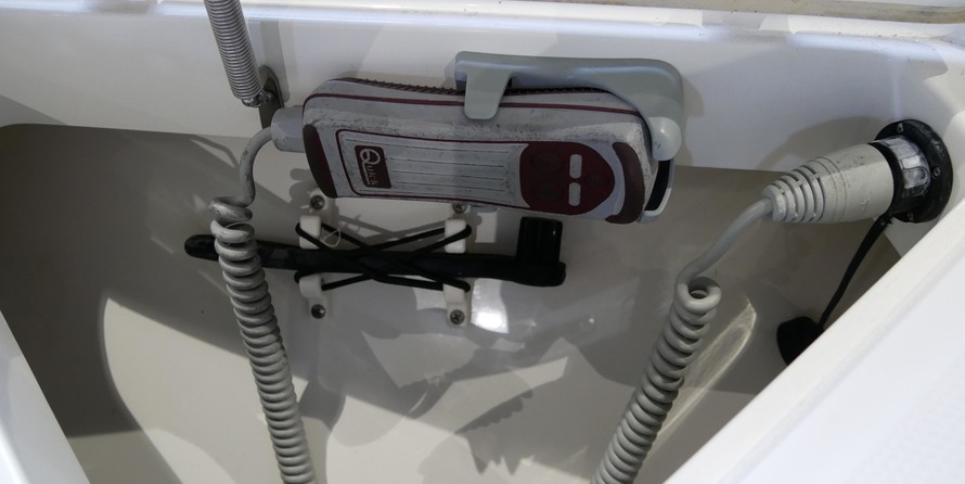 Boston Whaler 250 Outrage