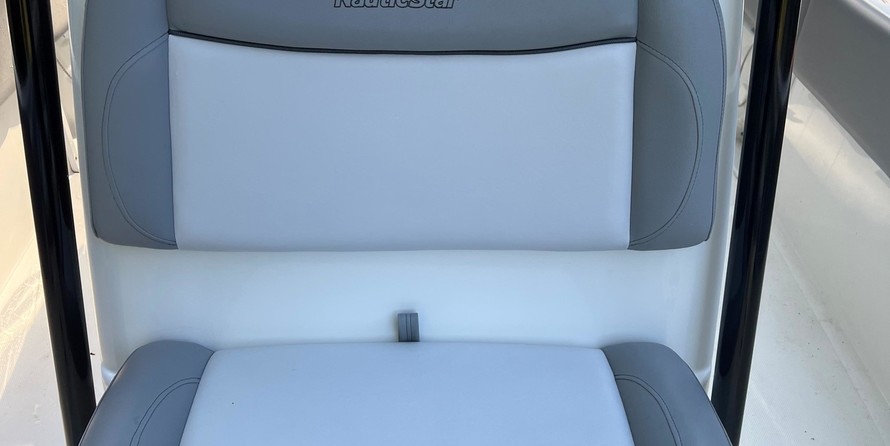 Nauticstar 2302 legacy