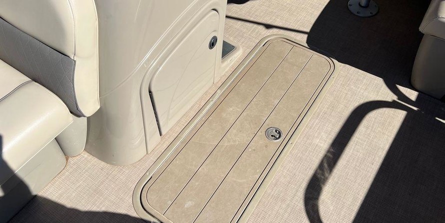 Sun Tracker Party Barge 22 XP3