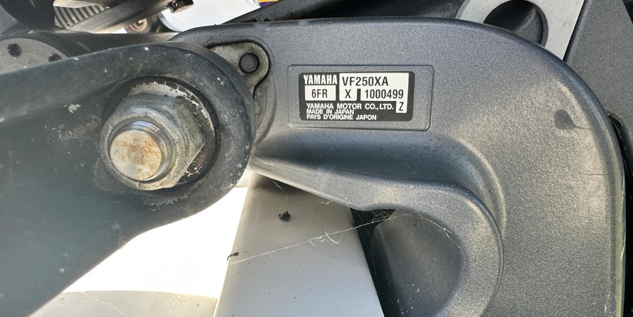 Century 2900 center console