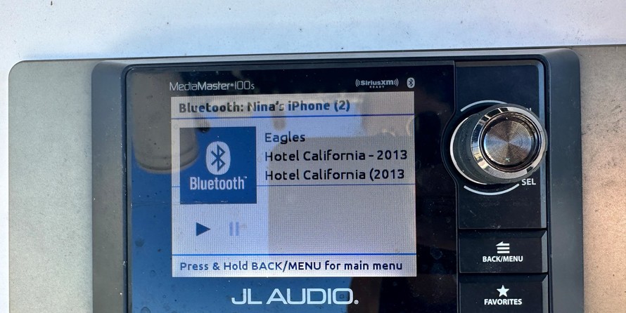 Century 2900 center console