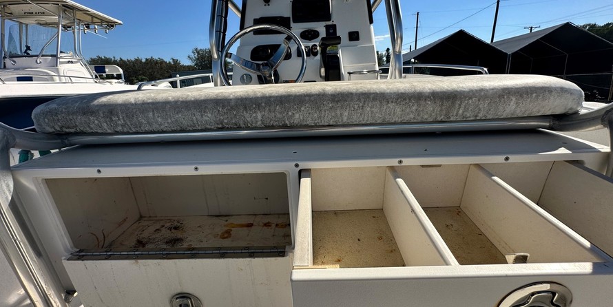 Century 2900 center console