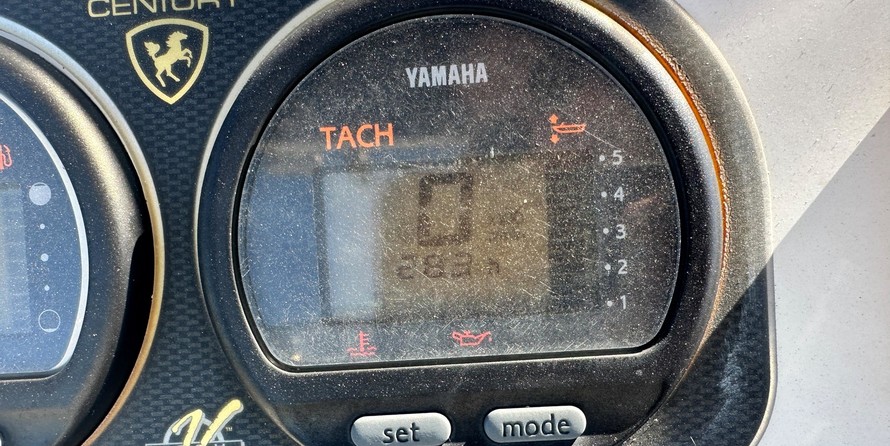 Century 2900 center console