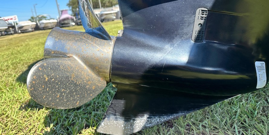 Century 2900 center console