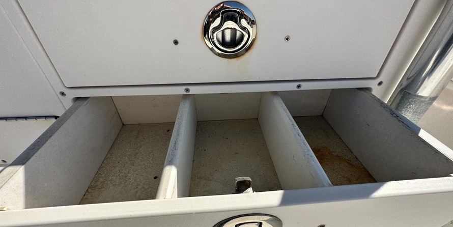Century 2900 center console