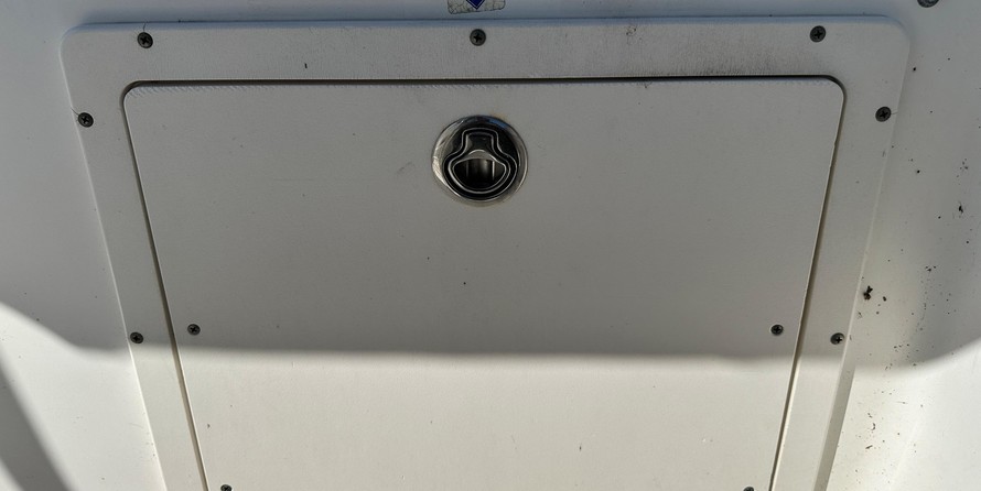 Century 2900 center console