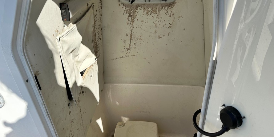 Century 2900 center console