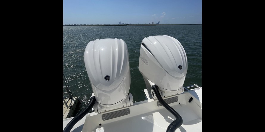 Cobia 217 center console