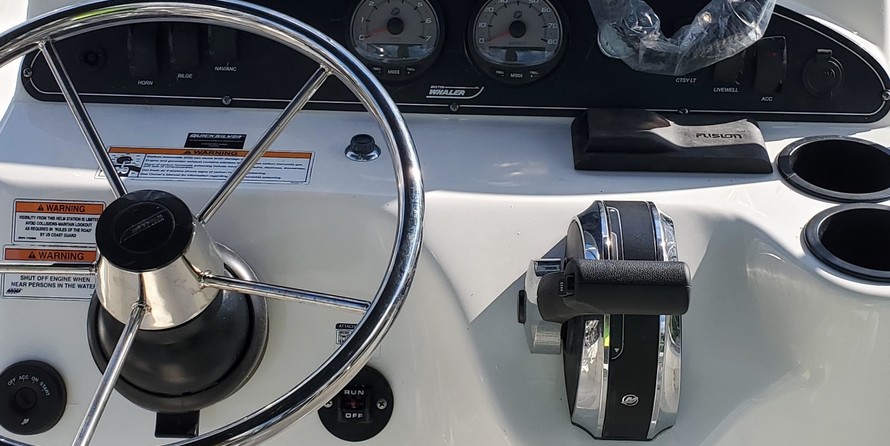 Boston Whaler 190 Outrage