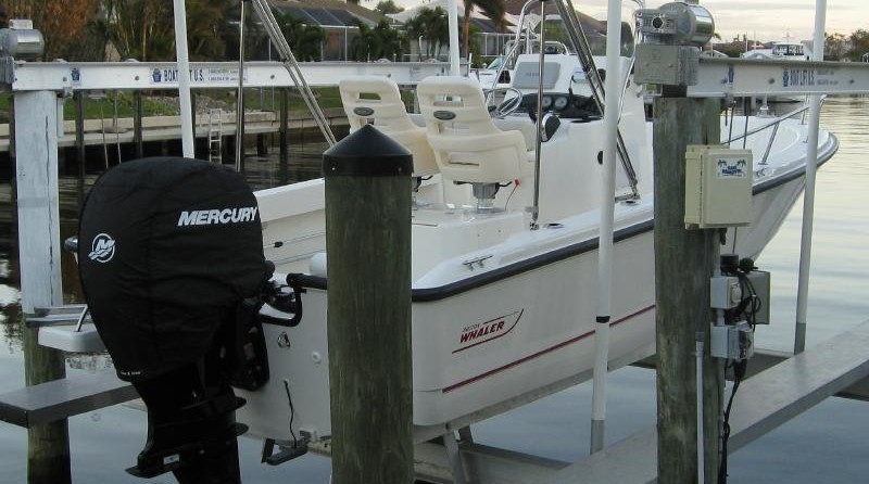 Boston Whaler 190 Outrage