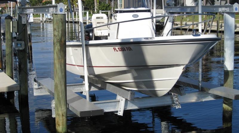 Boston Whaler 190 Outrage