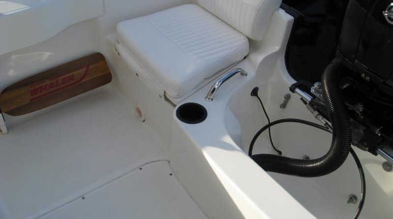 Boston Whaler 190 Outrage