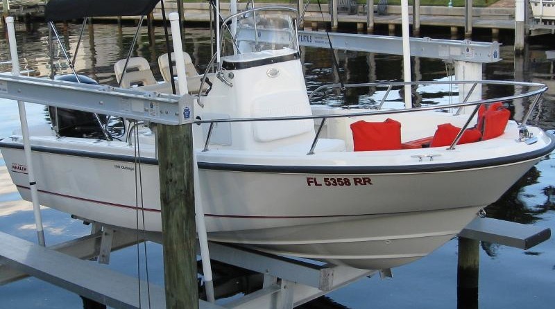 Boston Whaler 190 Outrage