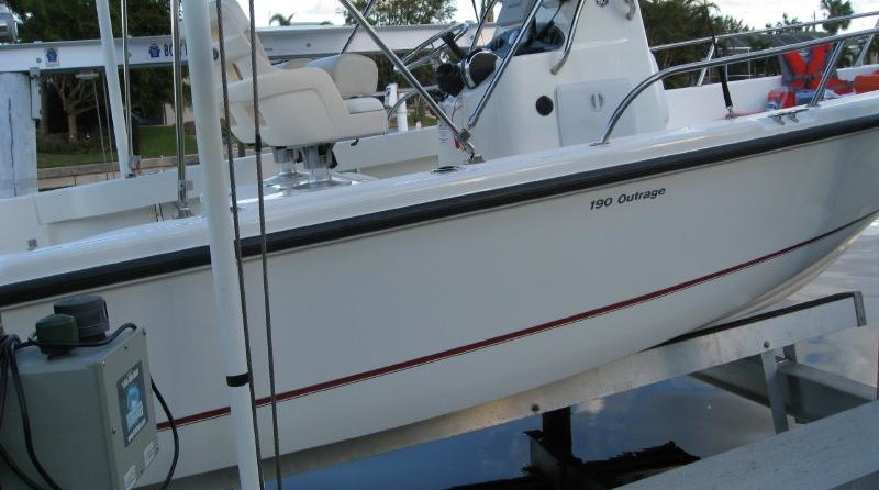 Boston Whaler 190 Outrage