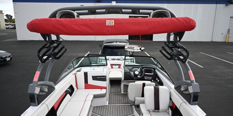 Super Air Nautique 210