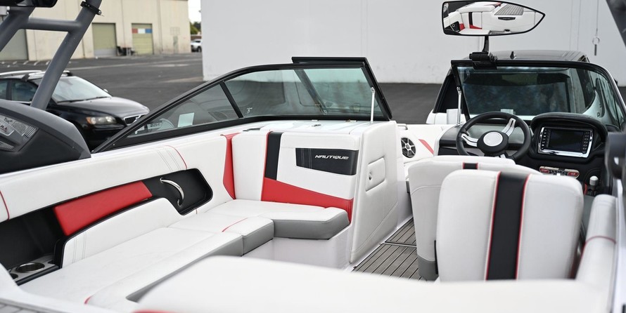 Super Air Nautique 210