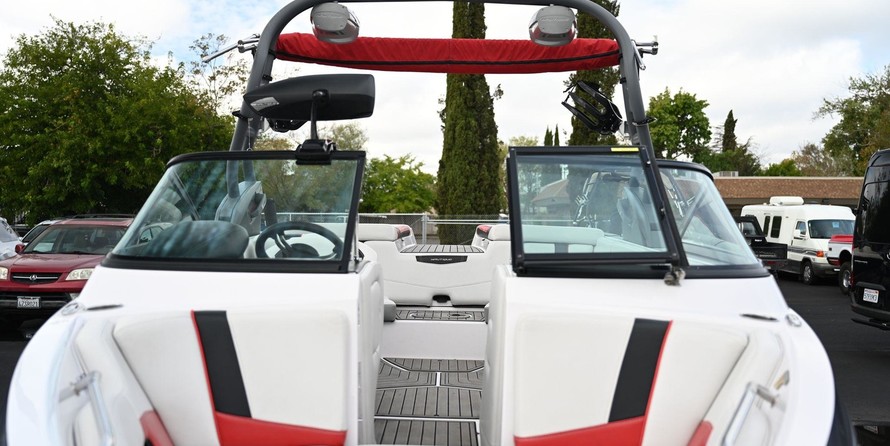 Super Air Nautique 210