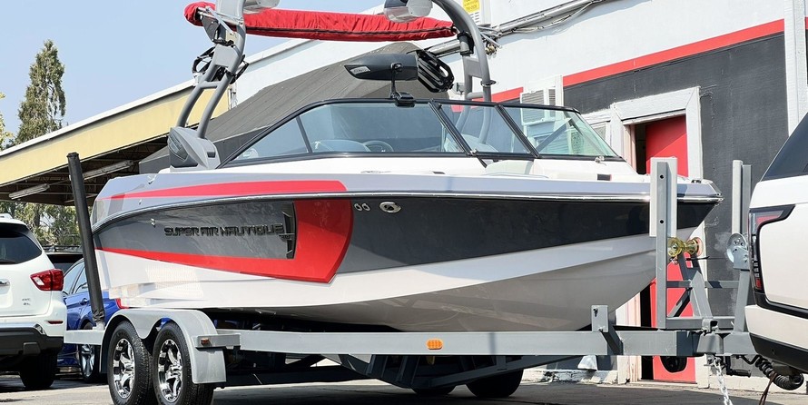 Super Air Nautique 210
